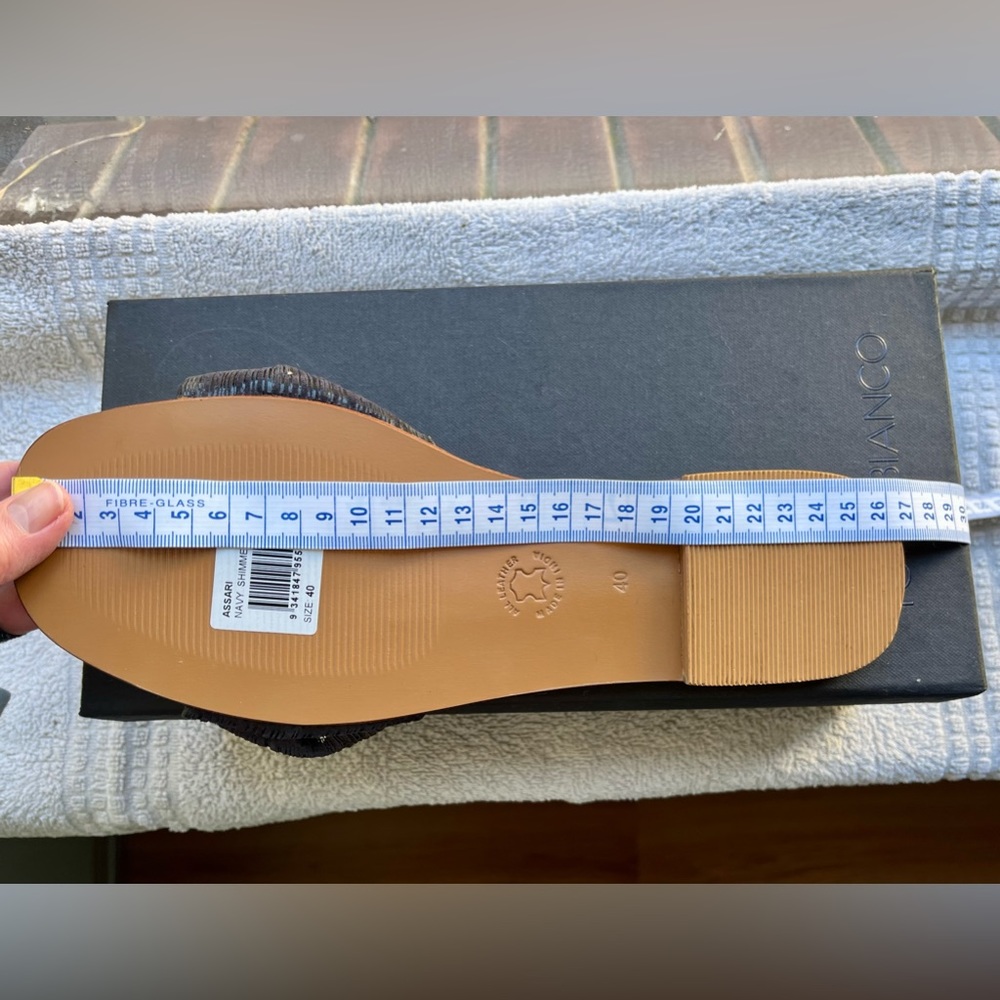 BNWT Tony Bianco ‘Assari’ Navy Shimmer Leather Flats - Picture 6 of 8